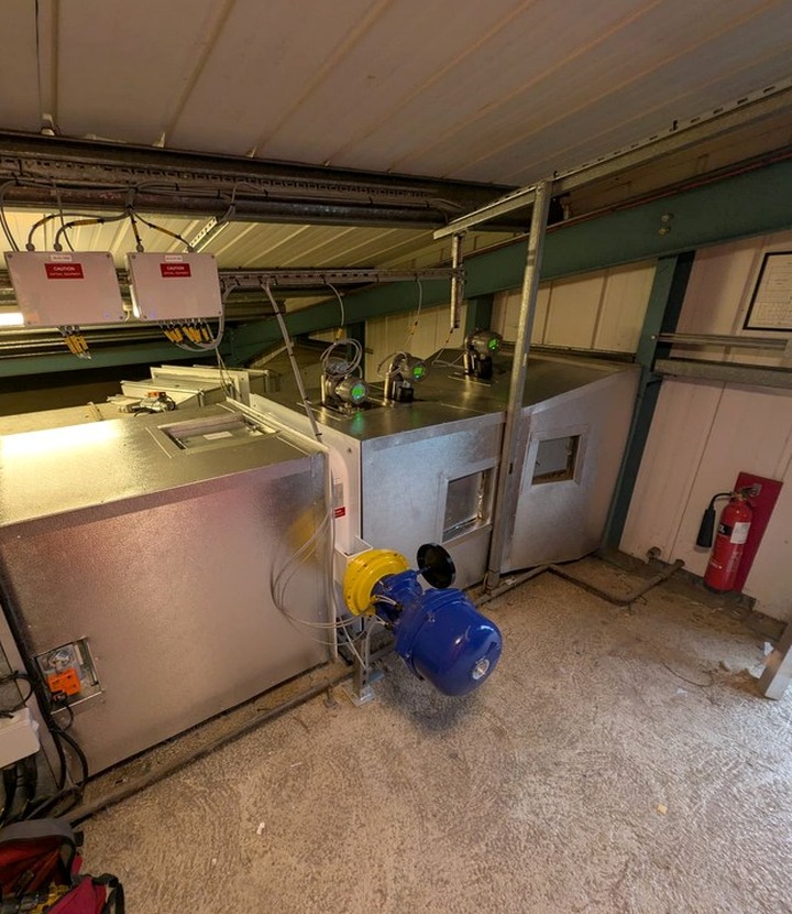 High temperature and exhaust insulation support for industrial plant