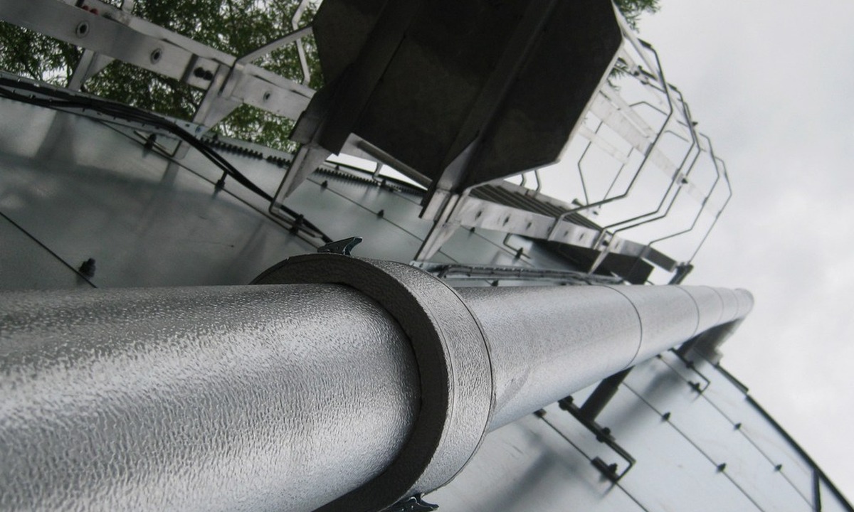 Hygienic insulation finish applied across commercial services in a clean environment