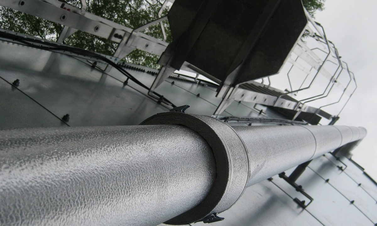 Hygienic insulation finish in a controlled commercial environment