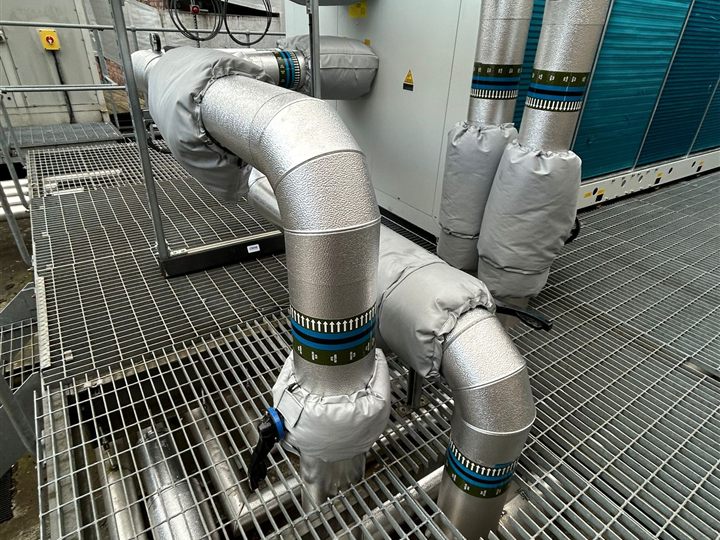 Thermal insulation, jackets and trace heating on commercial pipework