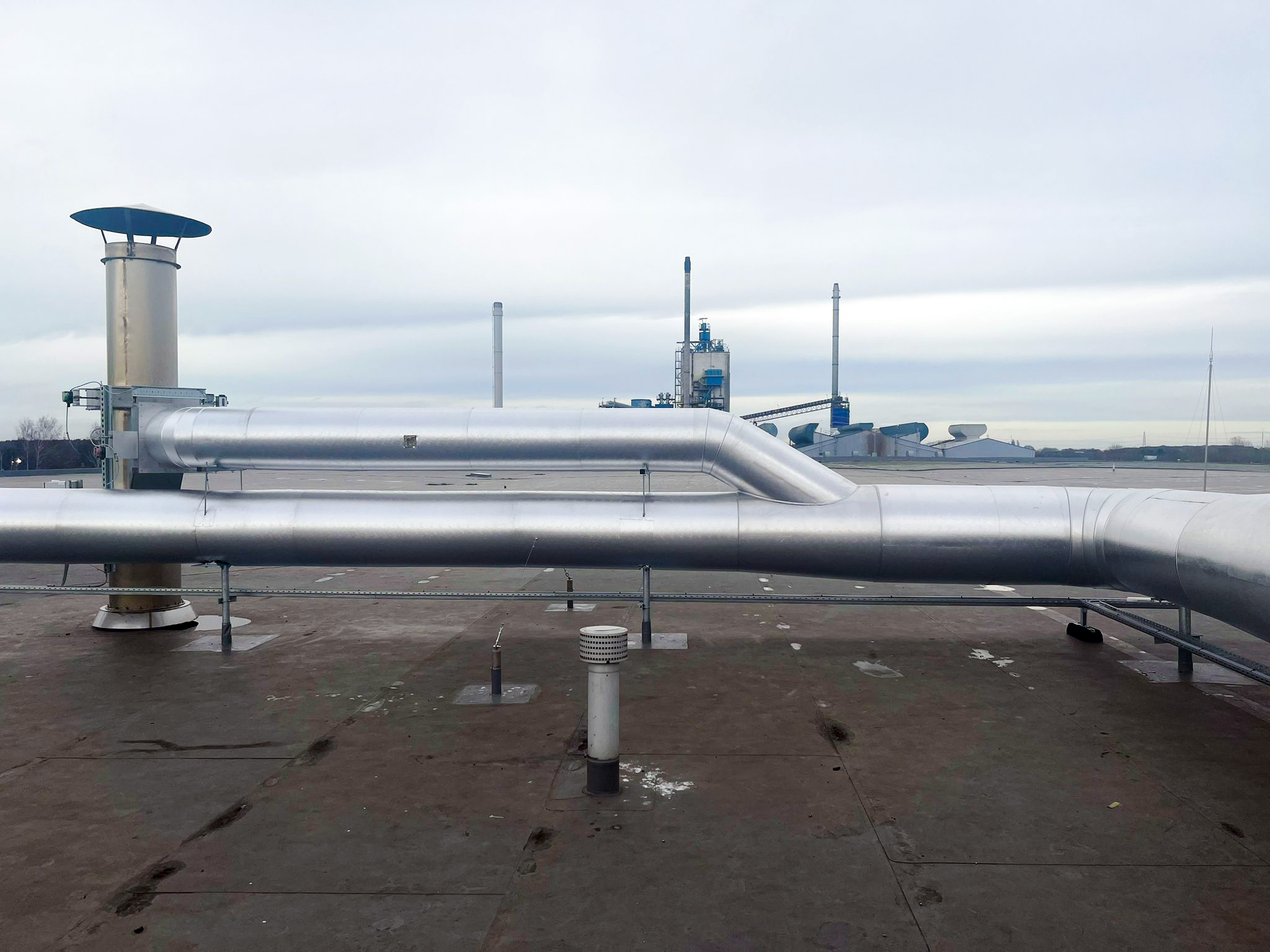 Ardagh Glass Doncaster rooftop service cladding and insulation by Enviroshield